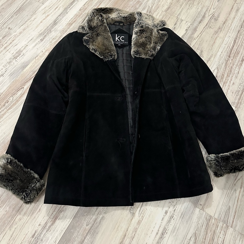 KC Collections XL BLACK SUEDE JACKET WITH FAUX FUR TRIM COLLAR